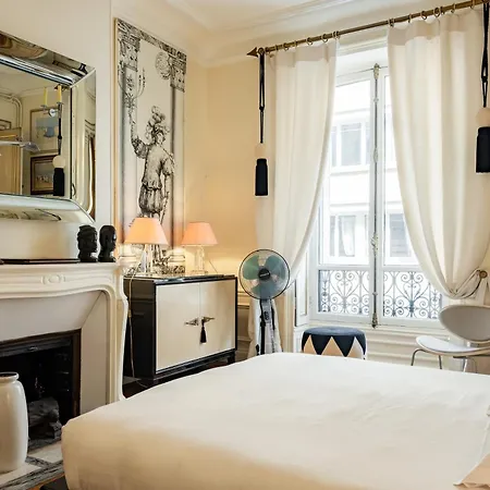 Daire Veeve - Ornate Beauty Paris