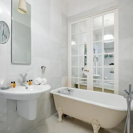 Veeve - Ornate Beauty Apartment Paris