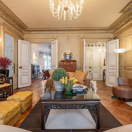 Apartment Veeve - Ornate Beauty