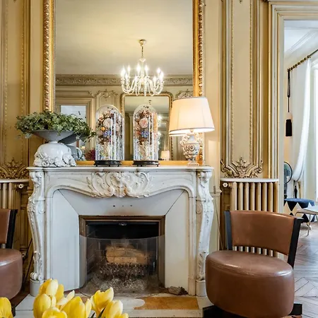 Veeve - Ornate Beauty Paris